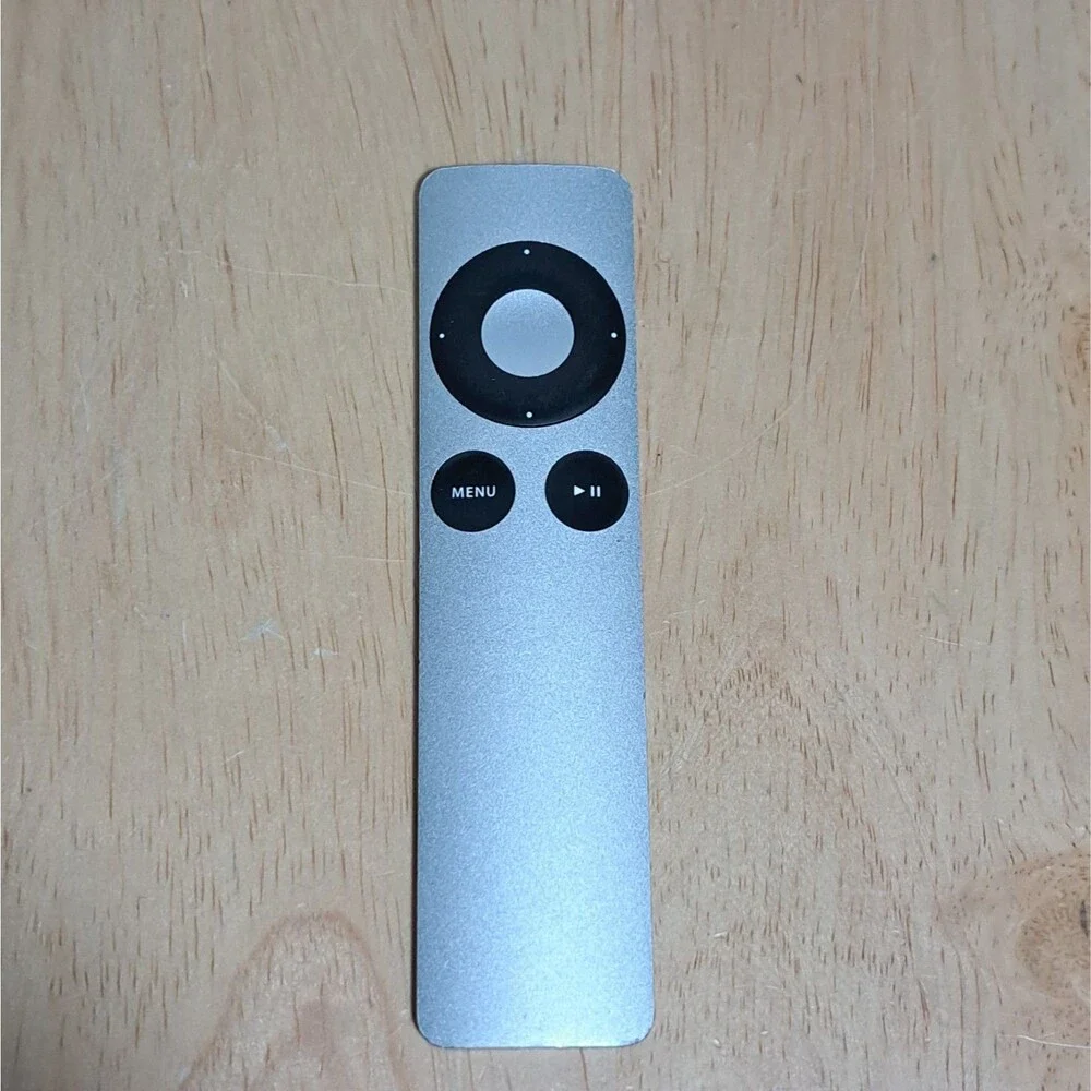 Apple TV 3rd Gen 1080p Wi-Fi A1469 w/ Remote and NOT ORIGINAL Power Cord